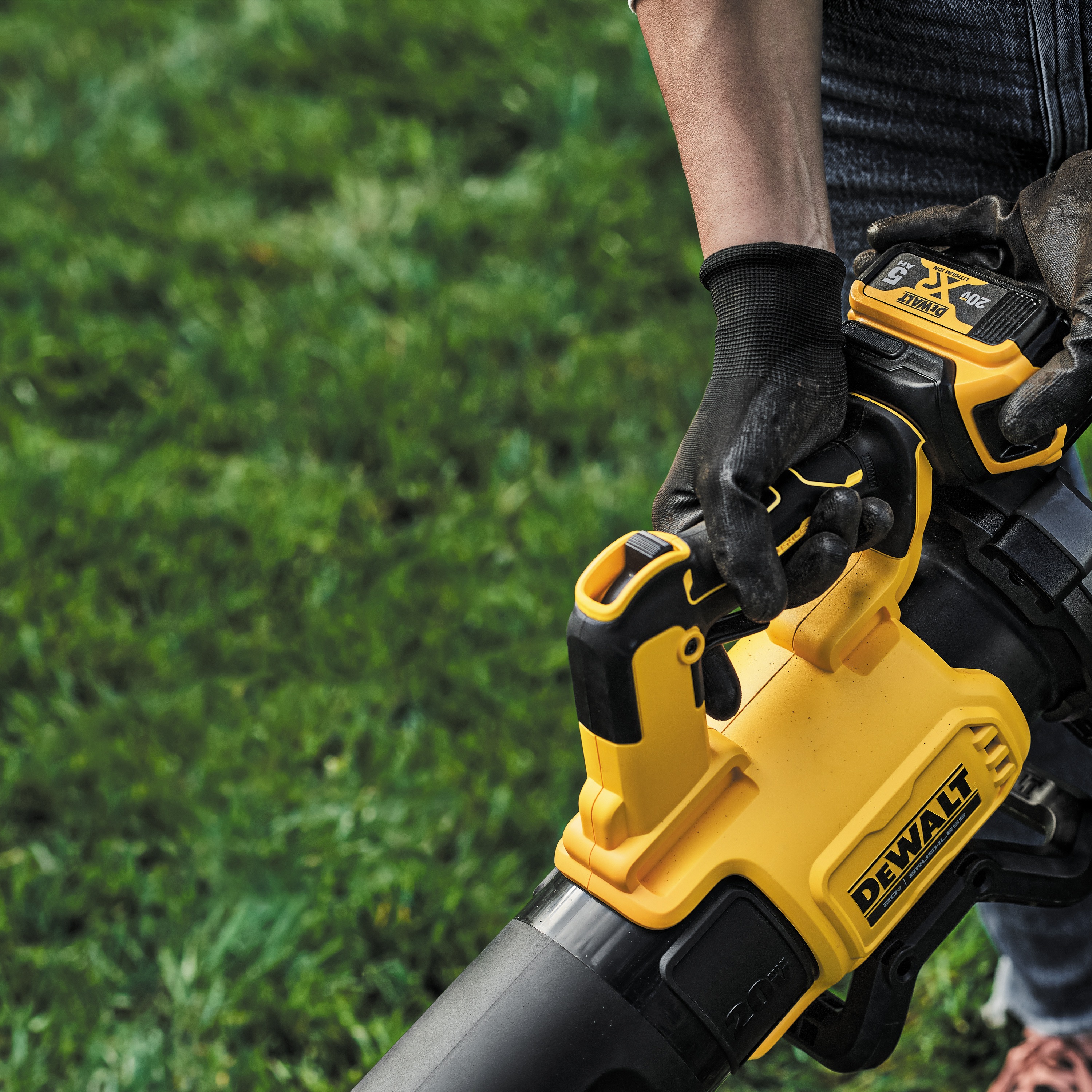 Dewalt 20V Max Xr Leaf Blower - DeWalt DCST925M1 20 volt MAX Cordless String Trimmer With : Our editors independently research, test, and recommend the best products;