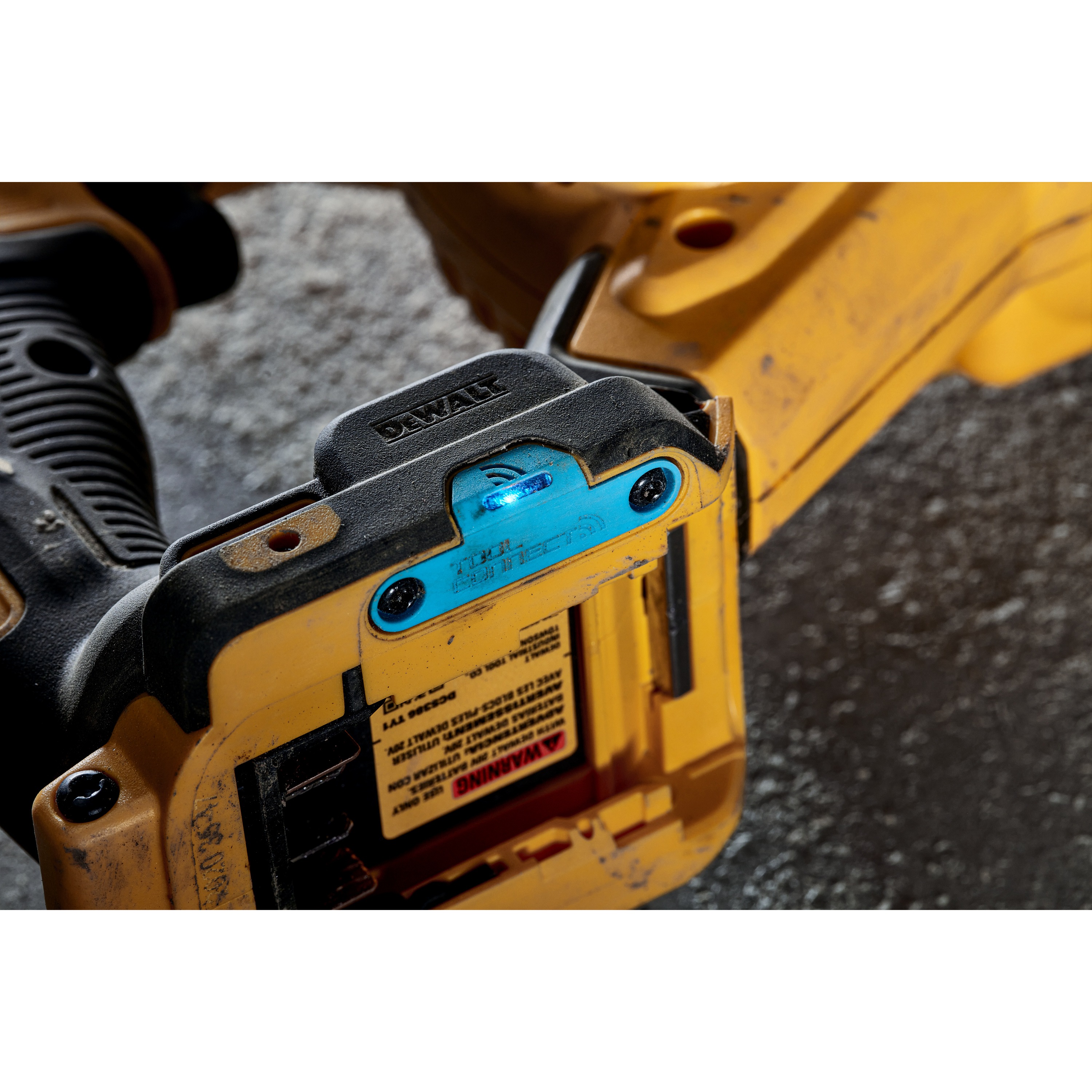 TOOL CONNECT™ Chip (25 PK) DCE04225 DEWALT