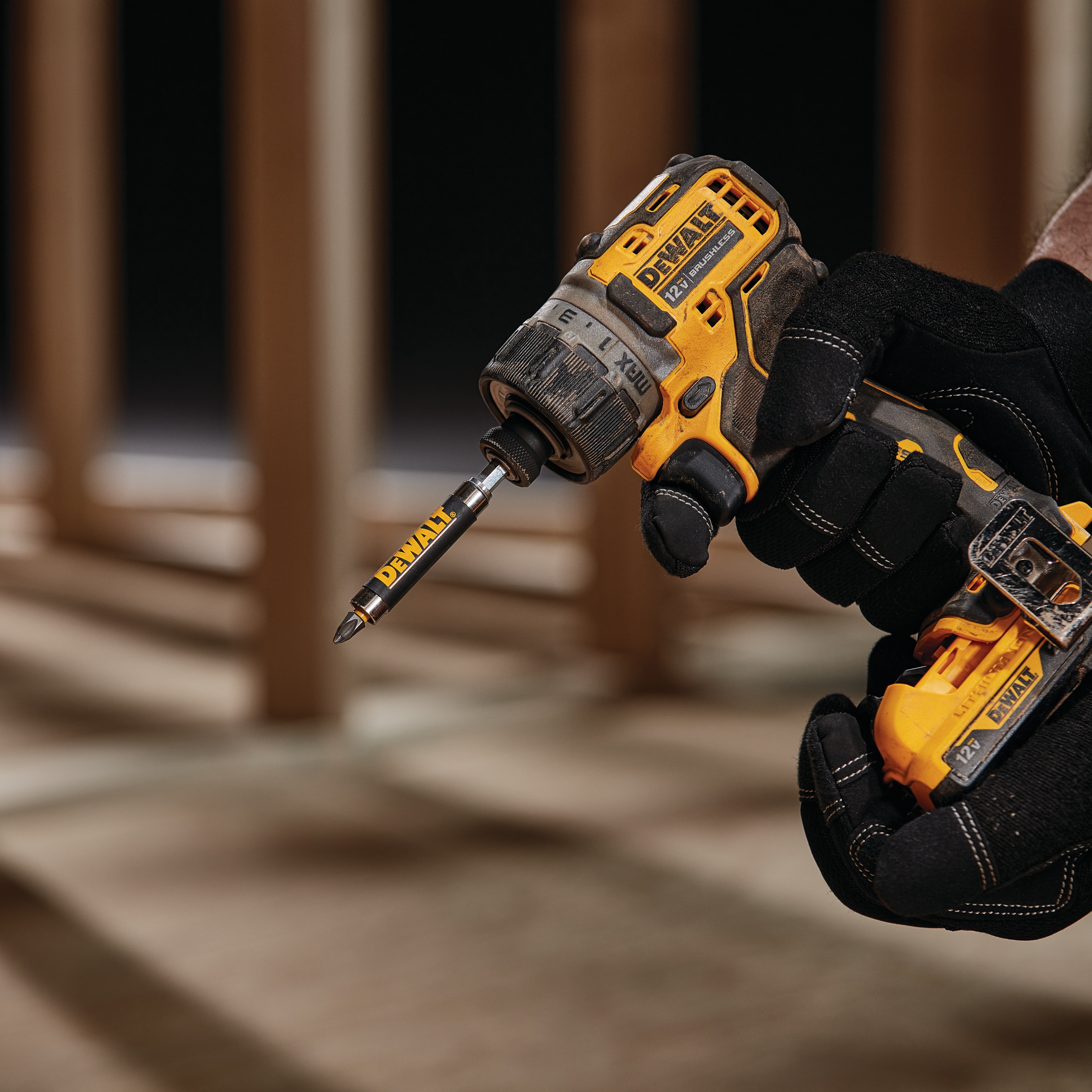 Шуруповерт dewalt dcd710c2-ks. Dcd dewalt 732 14,4v. Шуруповёрт деволт 12 вольт. Dewalt xr dcf601d2-qw. Шуруповерт аккумуляторный dewalt dcf601d2-qw.