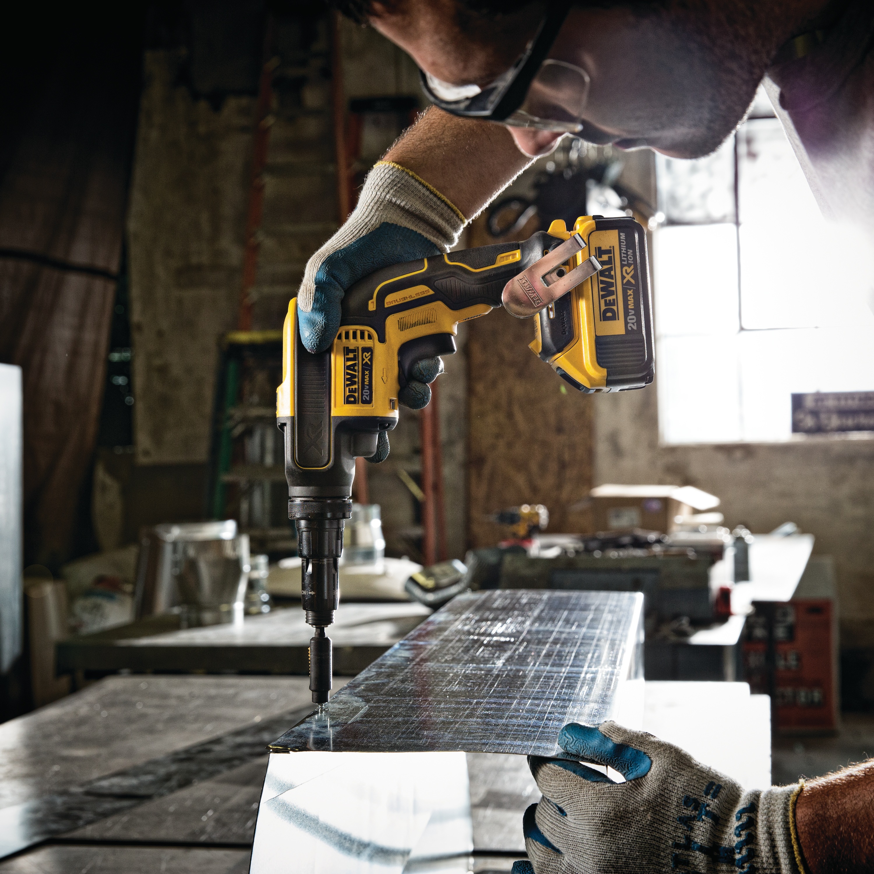 20V MAX* XR VersaClutchTM Adjustable Torque Screwgun (Bare) DCF622B