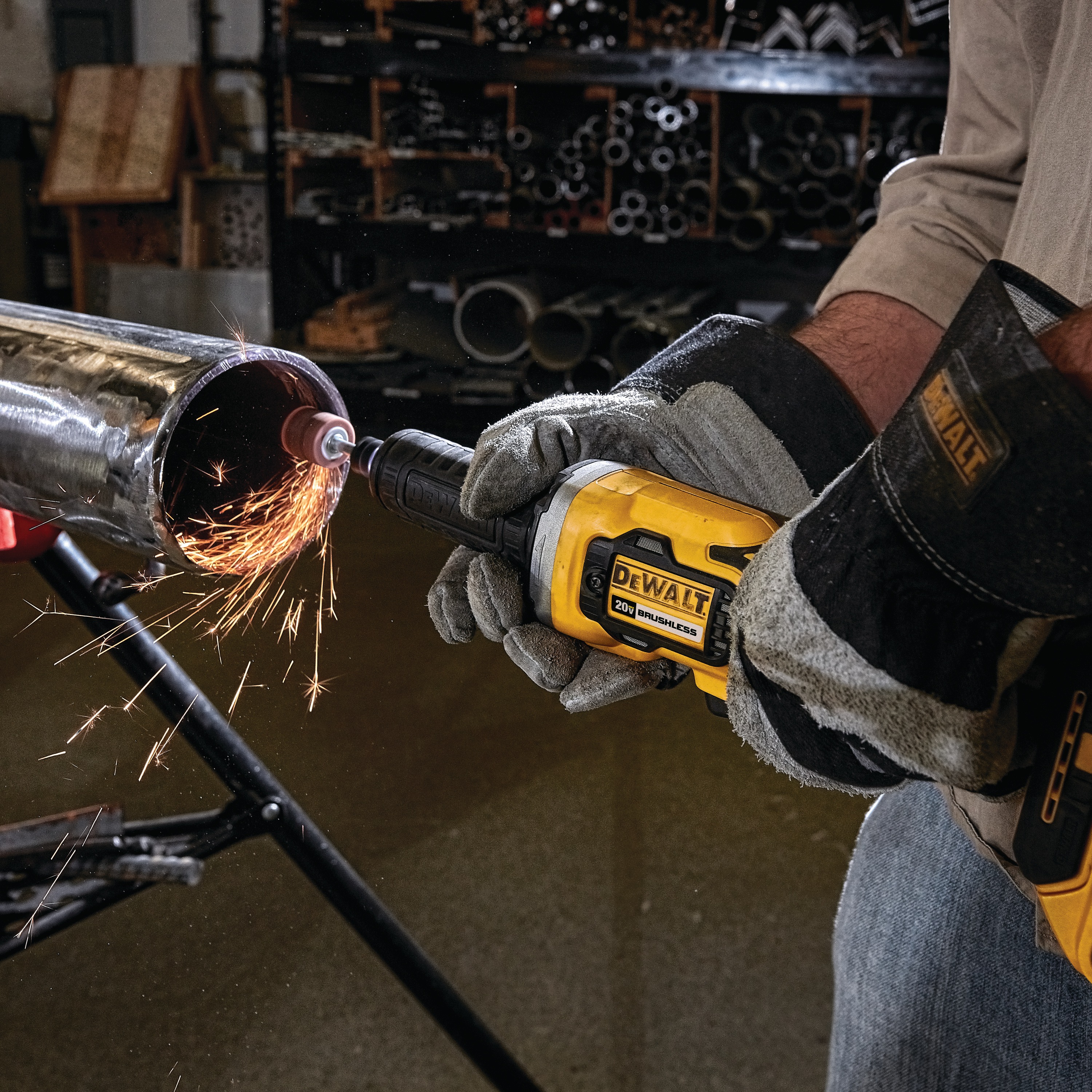 20V MAX* Brushless 11/2 in. Variable Speed Cordless Die Grinder Kit