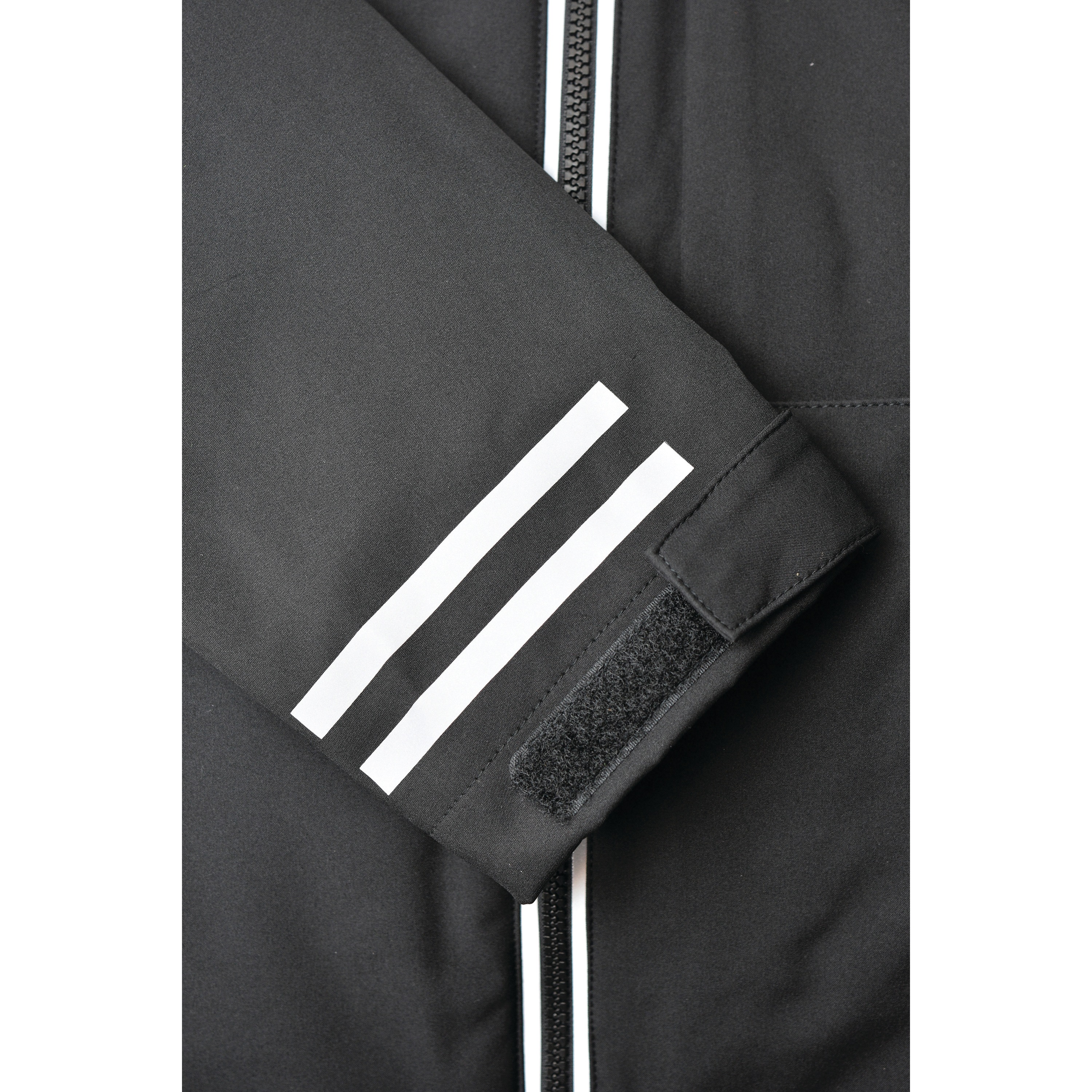 Close Up featuring sleeve cuff of  lightweight heated jacket