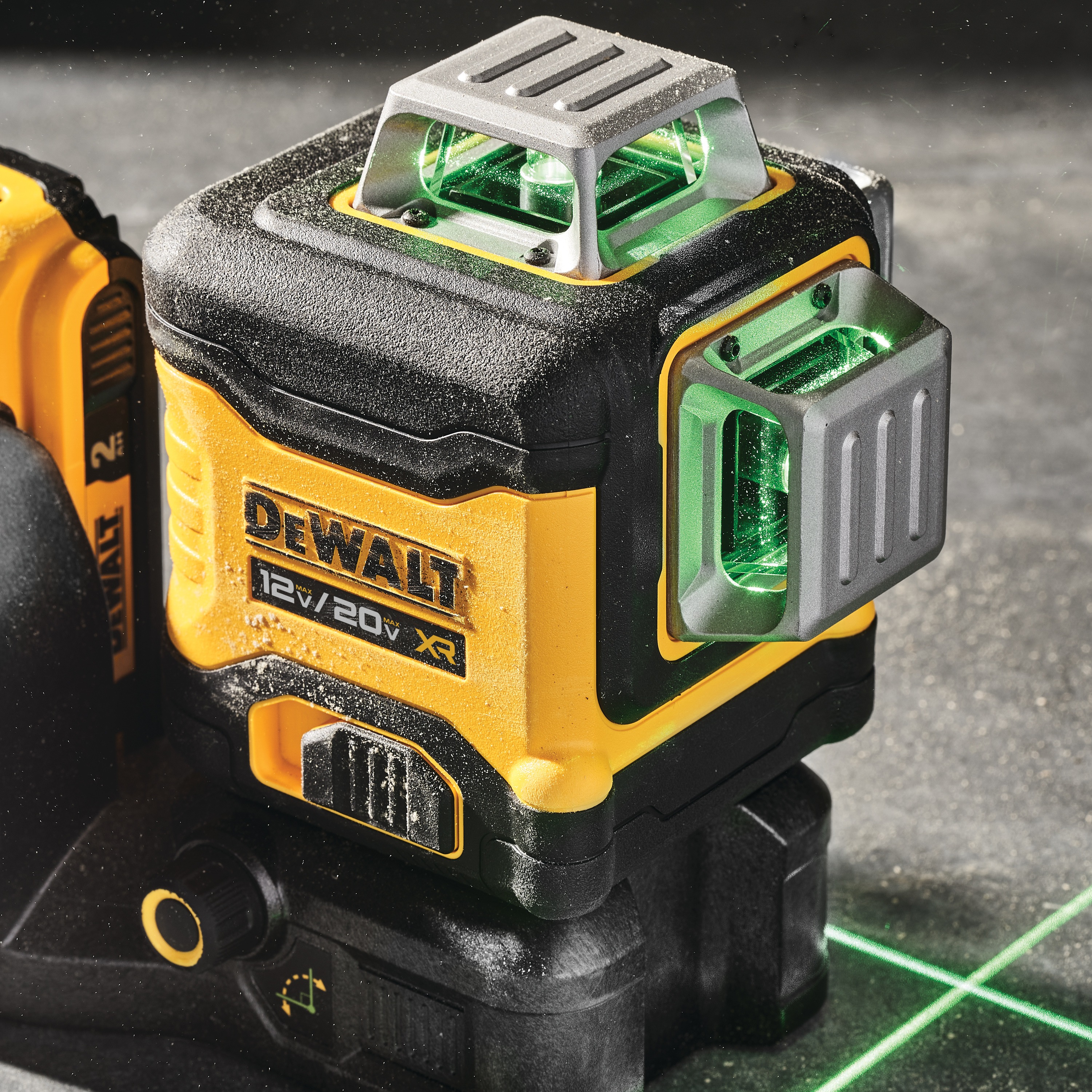 close up of adjustment knob of green line laser