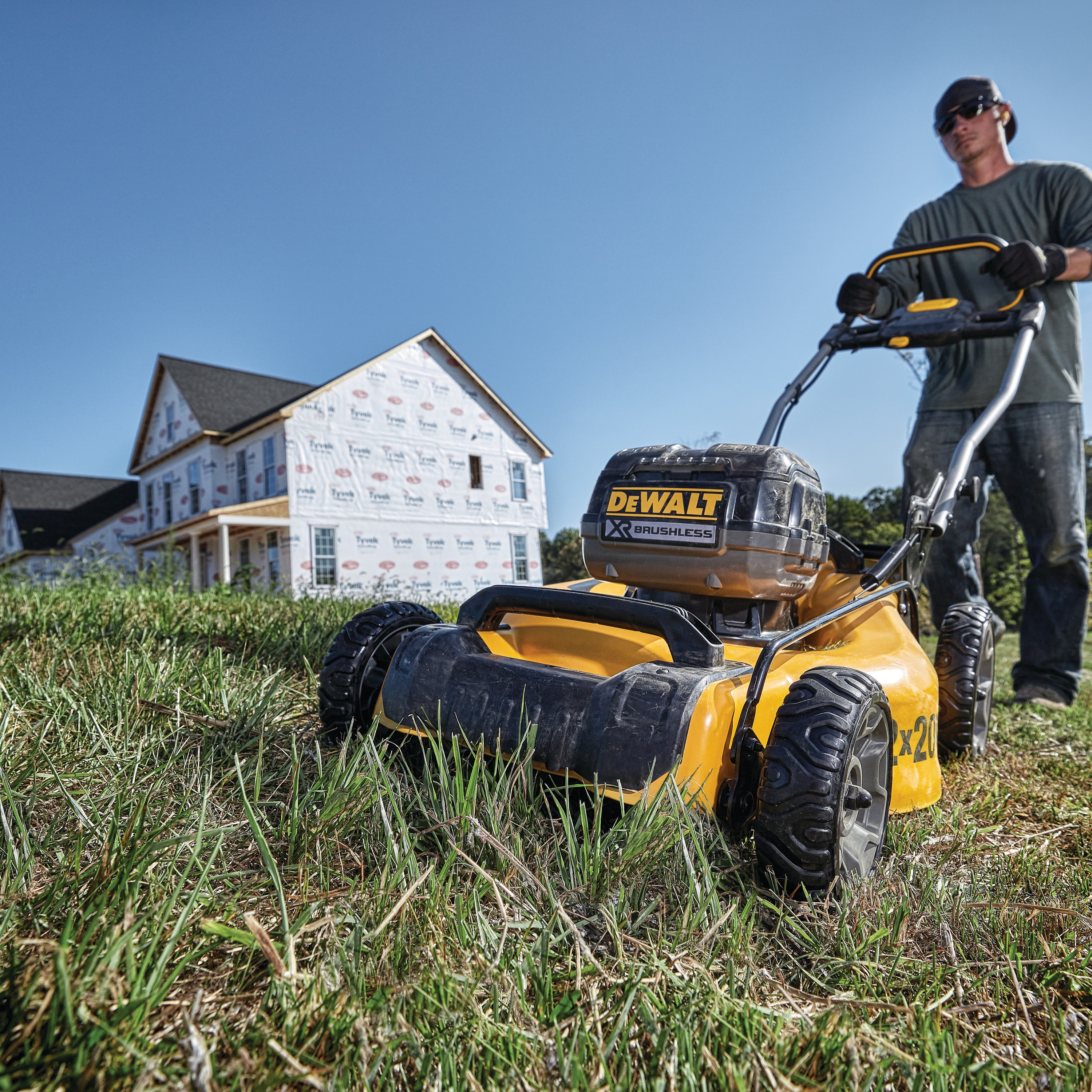 2x 20v Max Dewalt 3 In 1 Cordless Lawn Mower Dcmw220p2 Dewalt