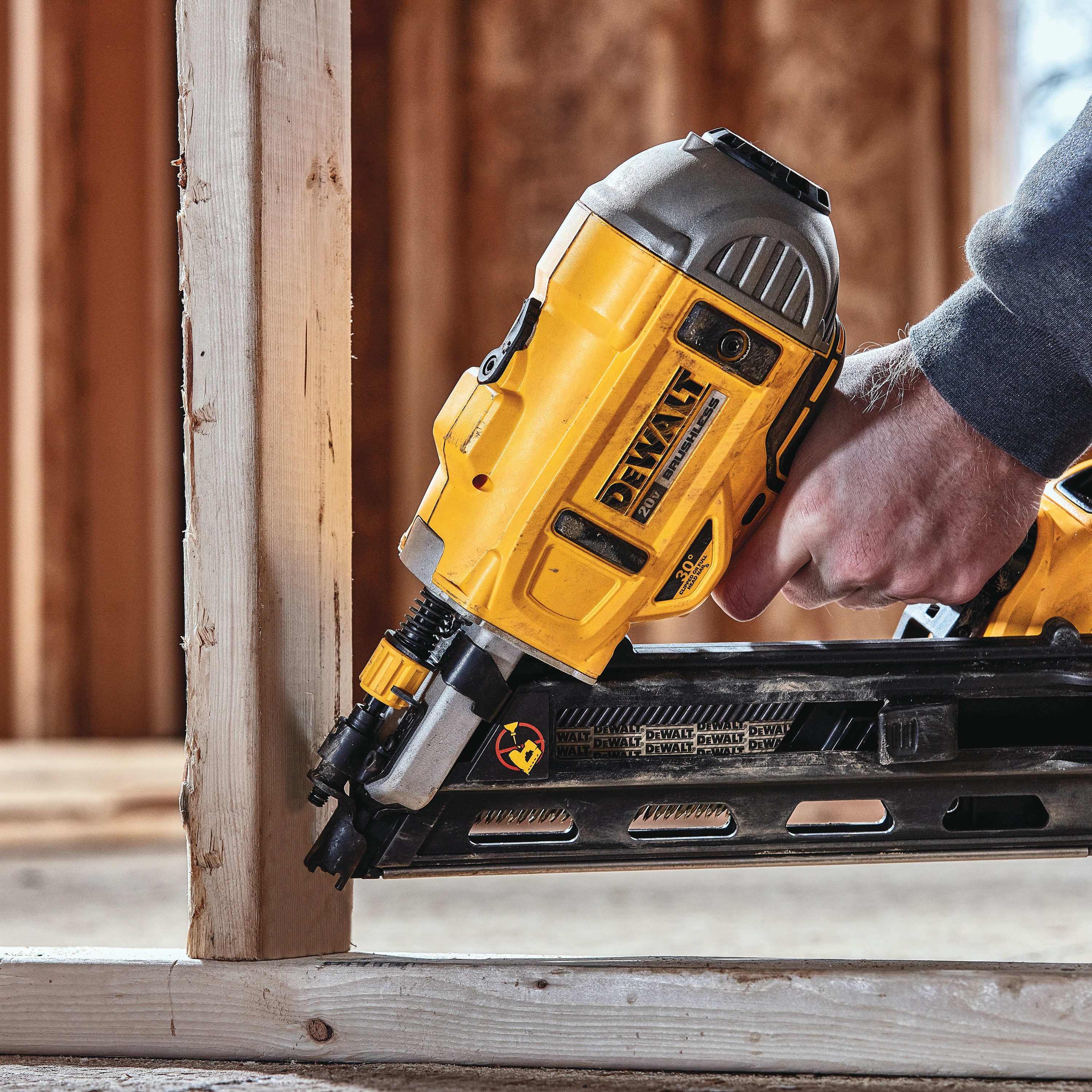 20v Max Cordless 30 Paper Collated Framing Nailer Kit Dcn692m1 Dewalt Schoene Naegel Acryl