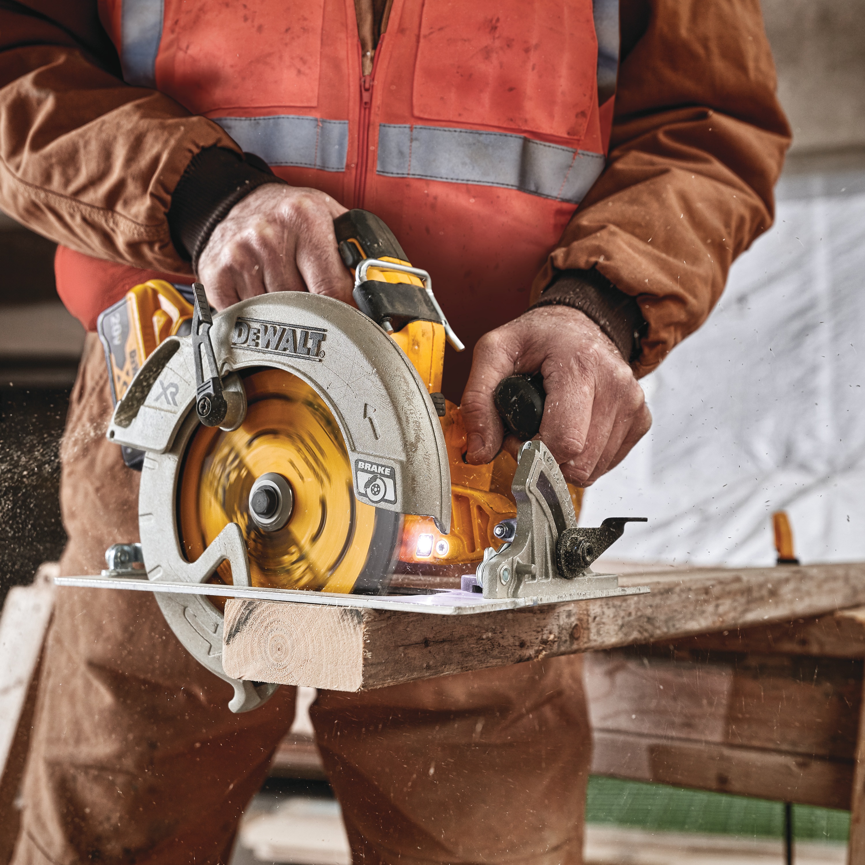 XR brushless circular saw with POWER DETECT tool technology cutting wooden plank.
