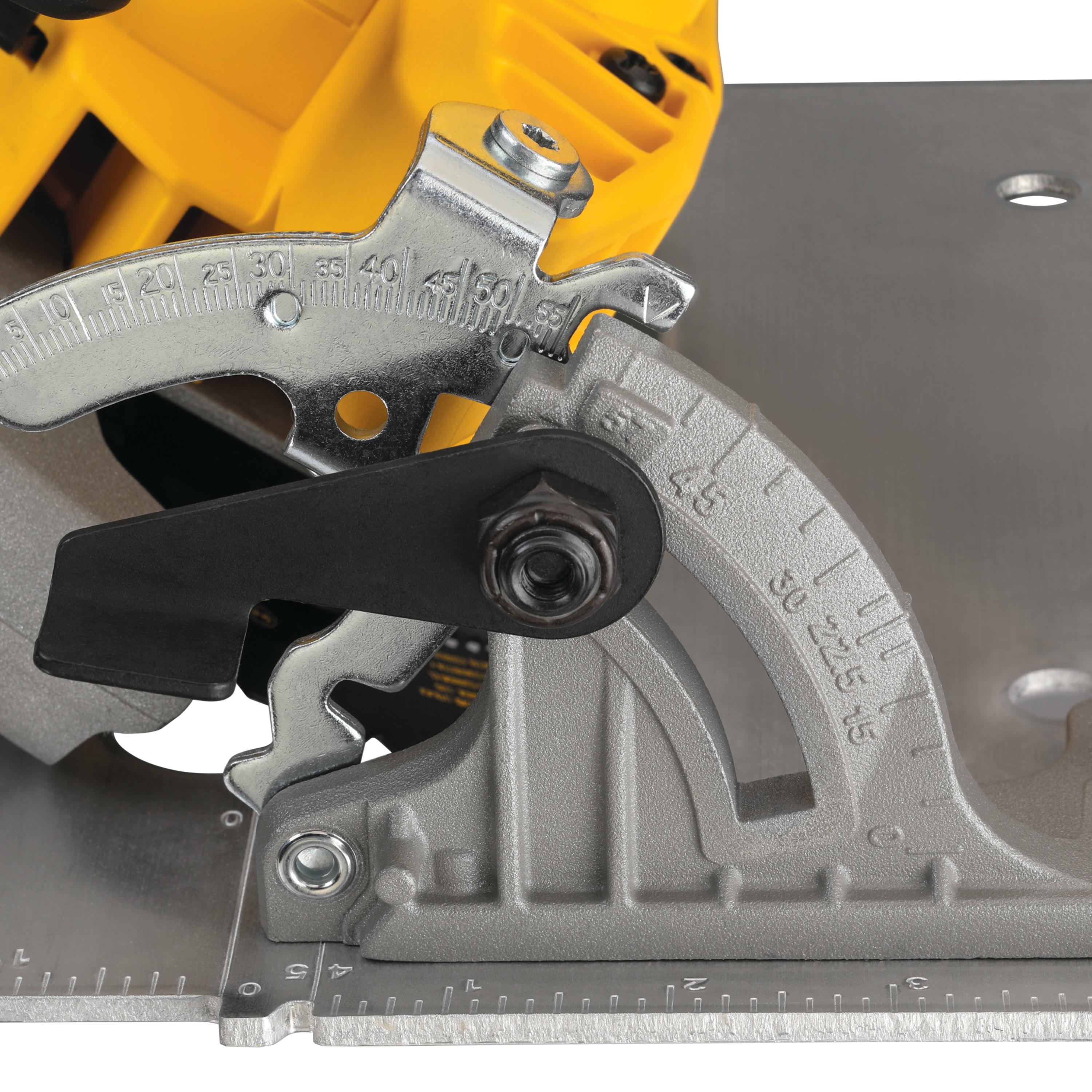 Level adjustment feature of XR brushless circular saw with POWER DETECT tool technology.