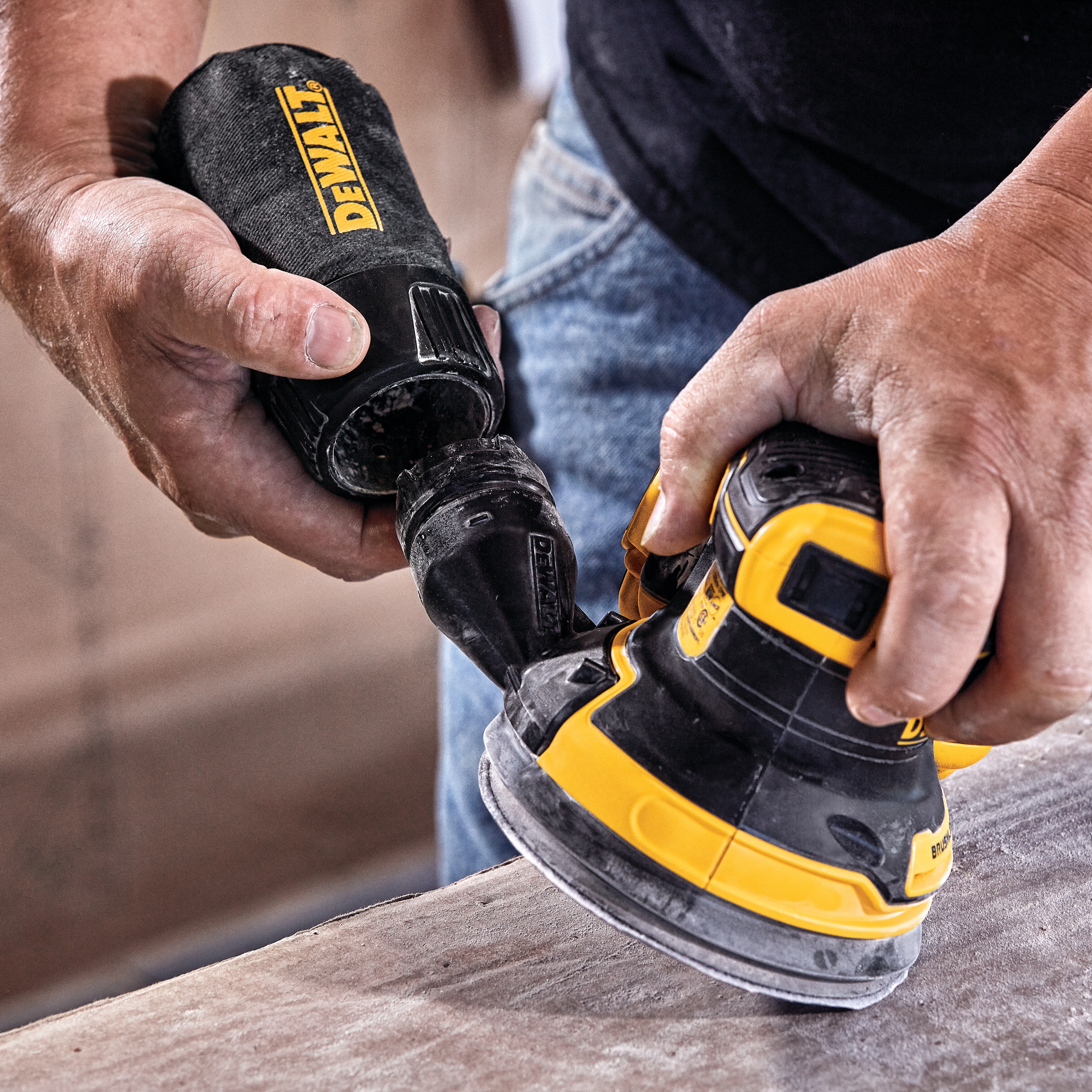 New Dewalt DCW210B 20V Max XR Brushless 5” Random Orbital Sander NIB Bare Tool