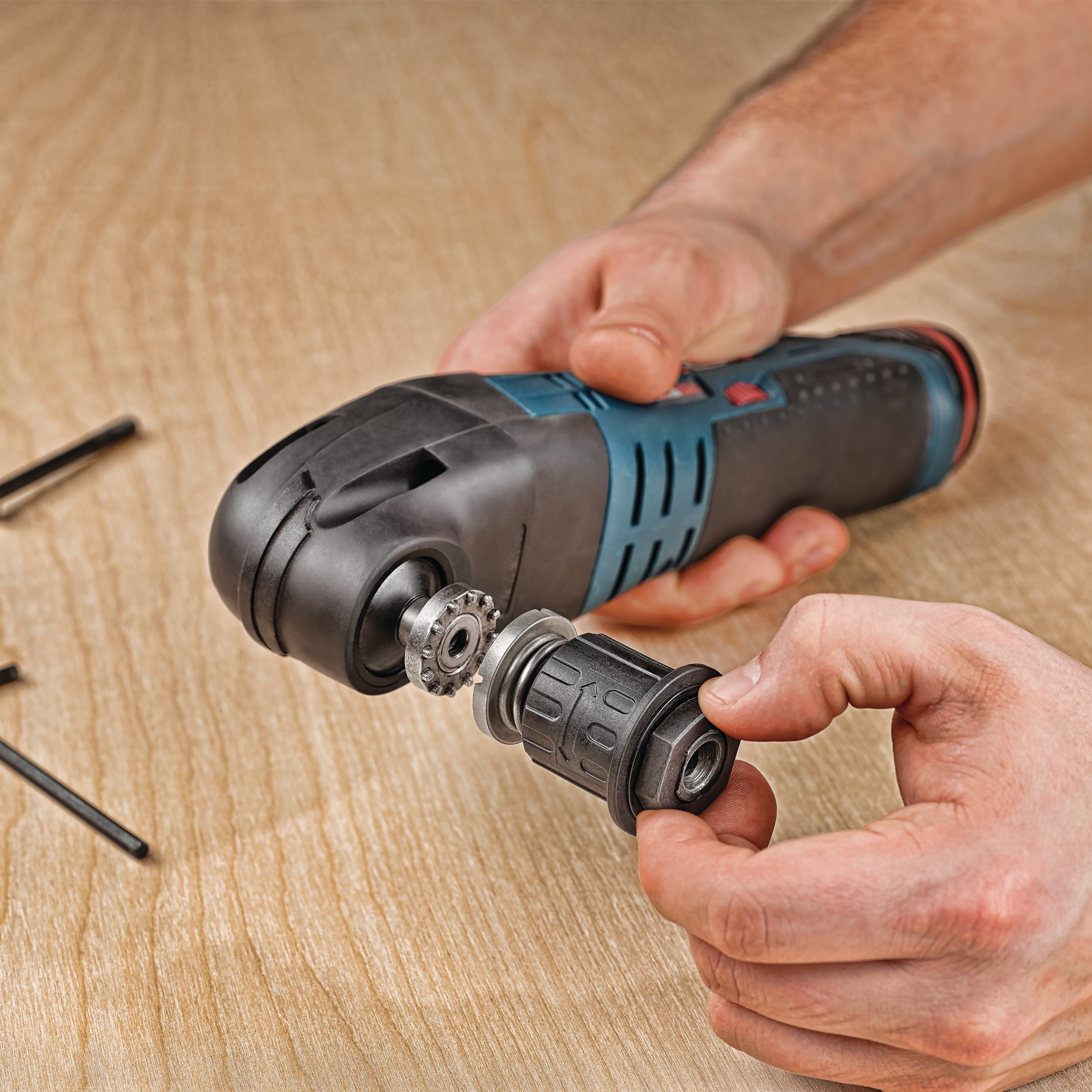 Oscillating ToolFree Adaptor with 2 Blades DWATFA1 DEWALT