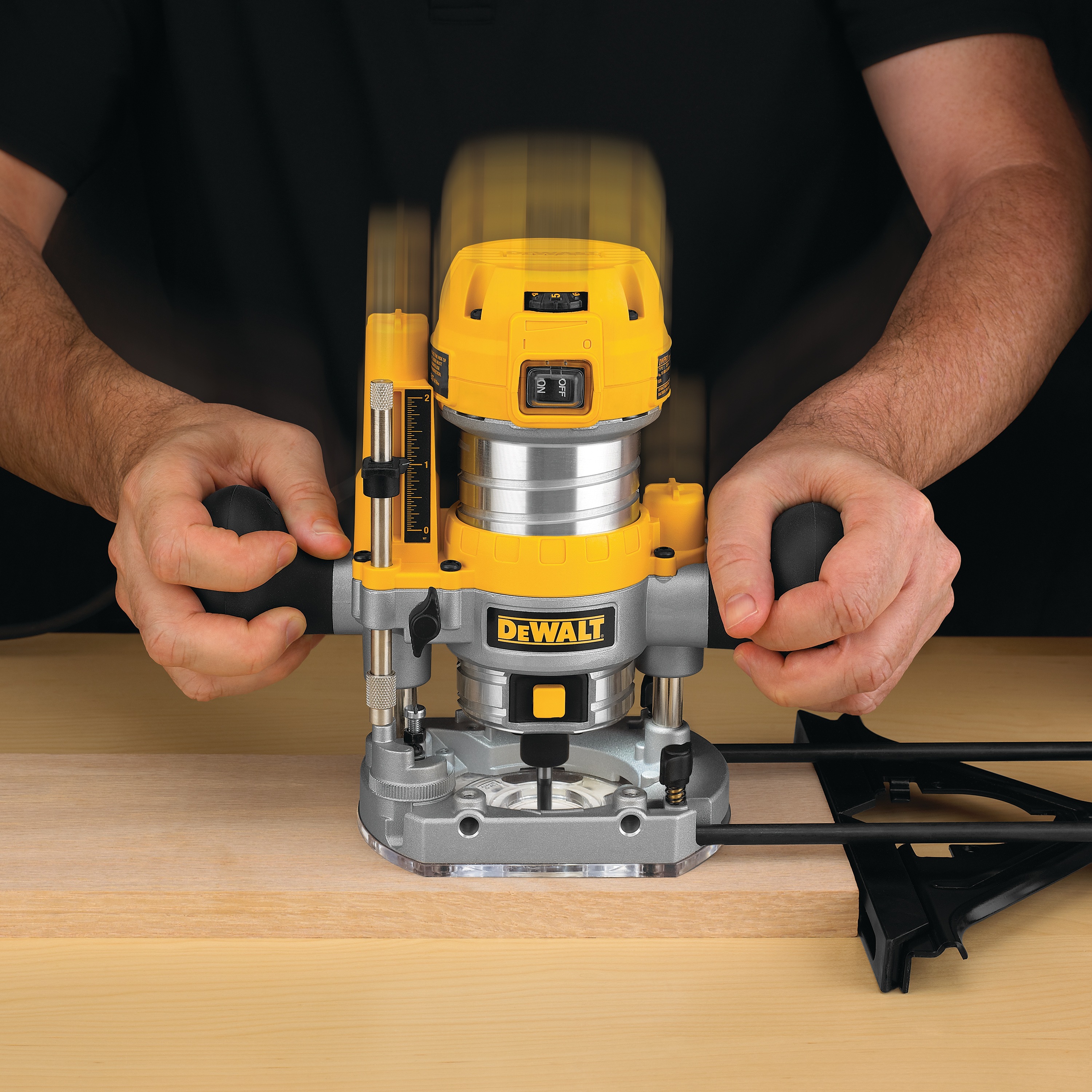 DEWALT - 114 HP Max Torque Variable Speed Compact Router Combo Kit with LEDs - DWP611PK