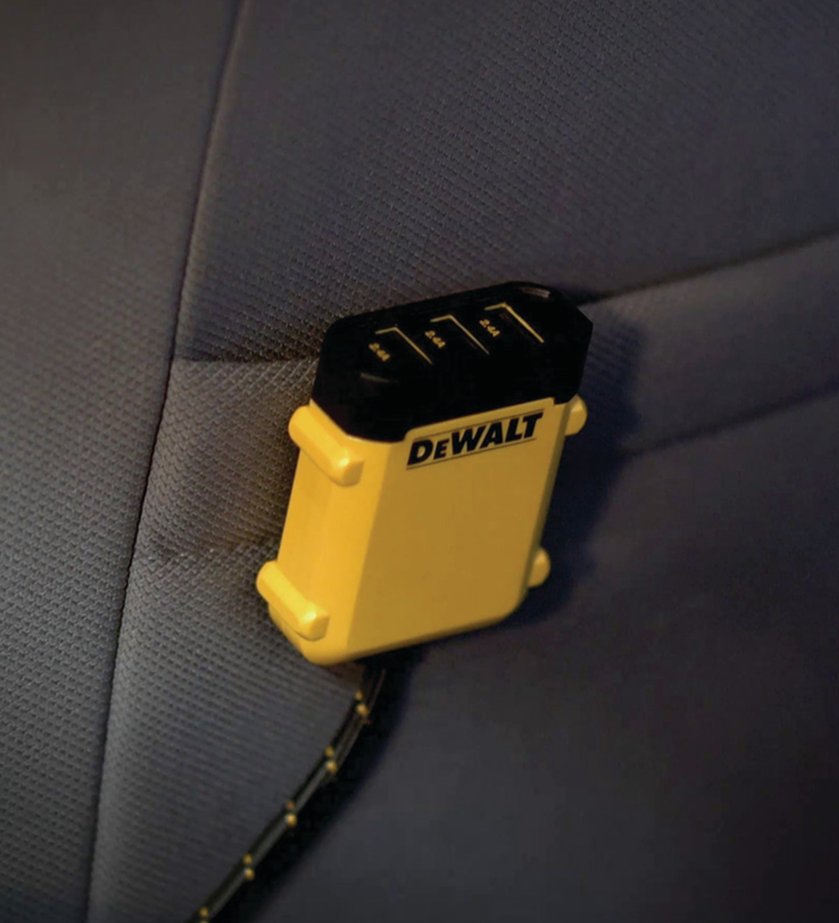 DEWALT - 5Port Front and Back Seat Mobile USB PD Charger - DXMA1410475