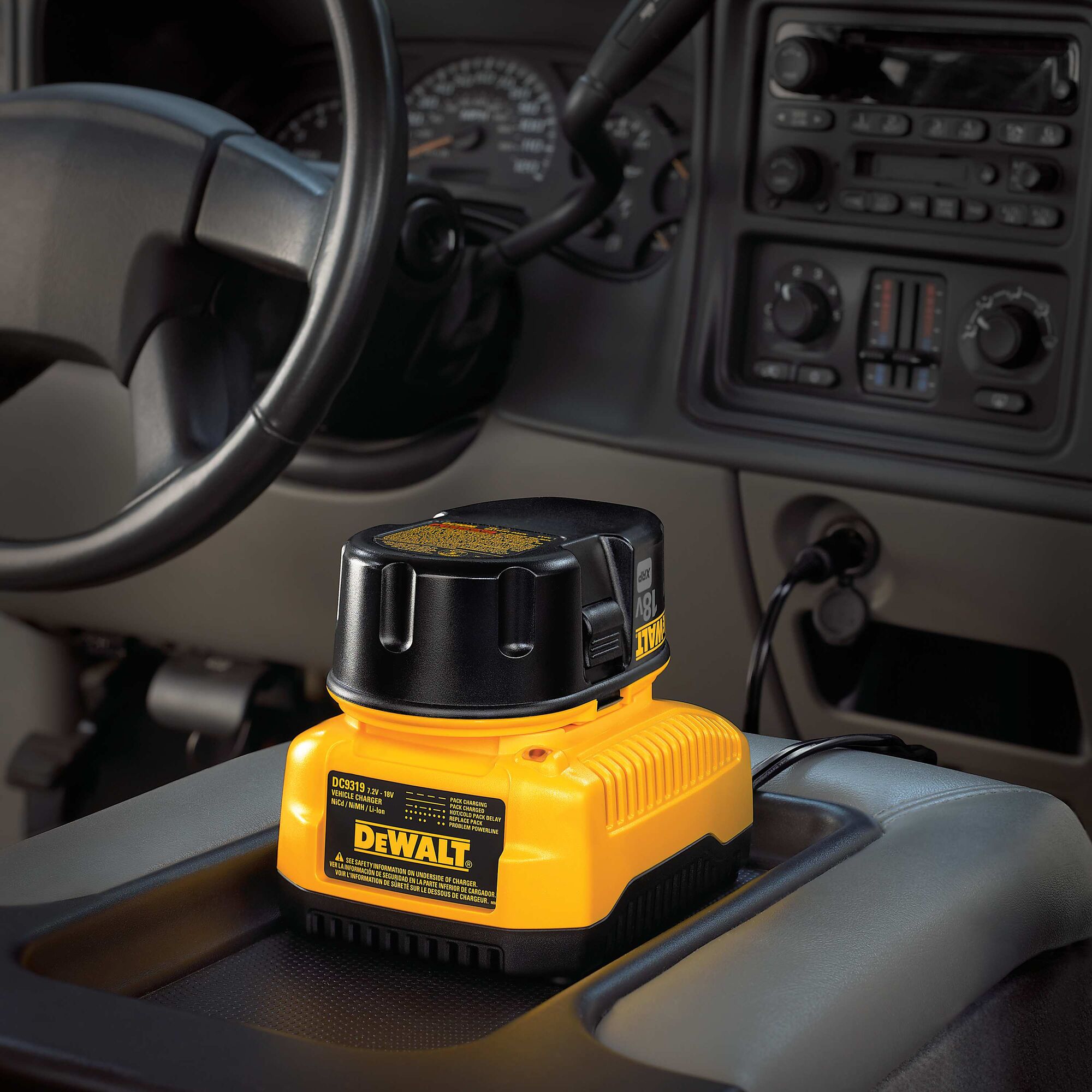 Dewalt 18v 2025 car charger