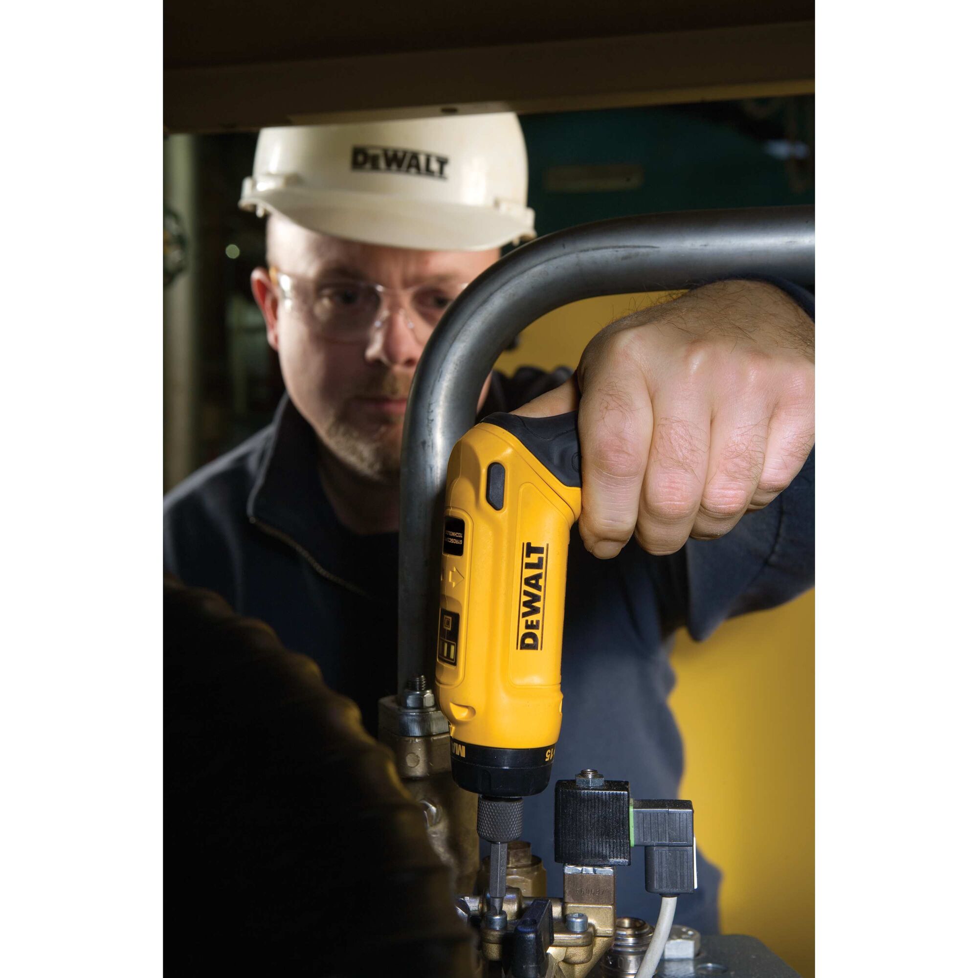 8V MAX* Gyroscopic Screwdriver 1 Battery Kit | DEWALT