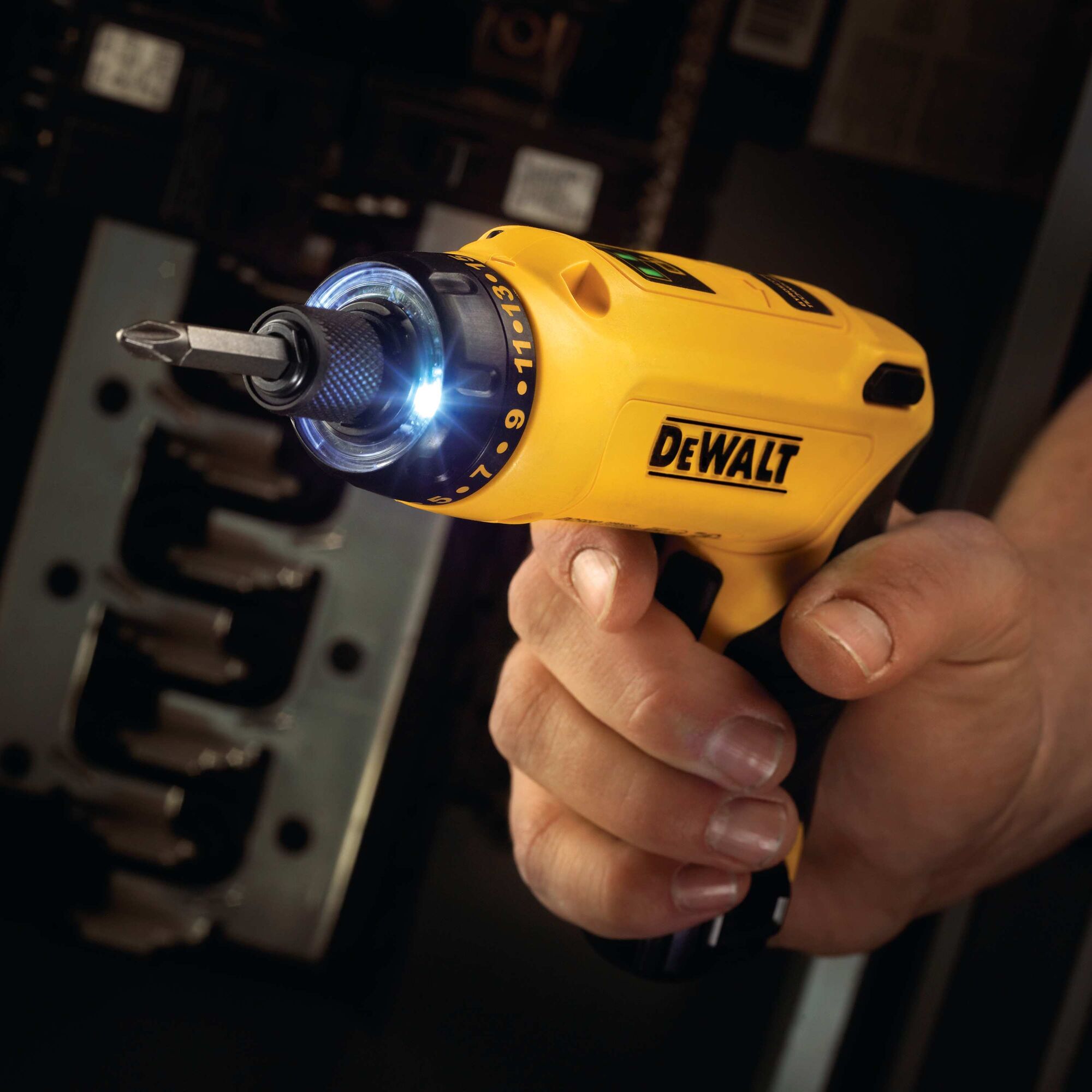 8V MAX* Gyroscopic Screwdriver 1 Battery Kit | DEWALT