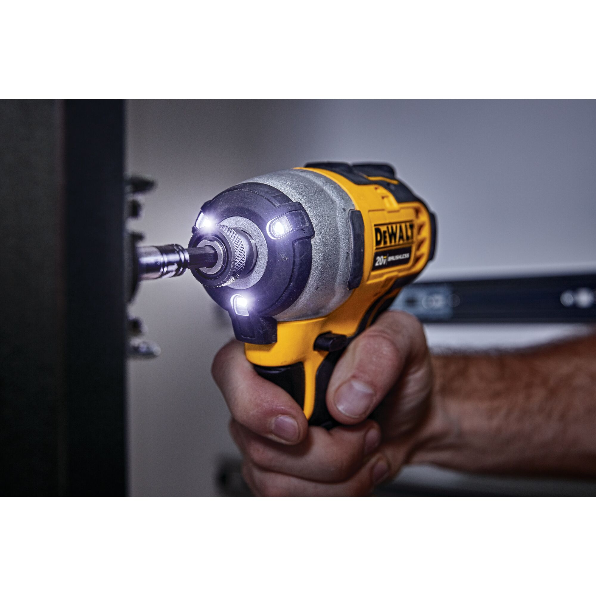 ATOMIC 20V MAX* Brushless Cordless Compact 1/4 in. Impact Driver 