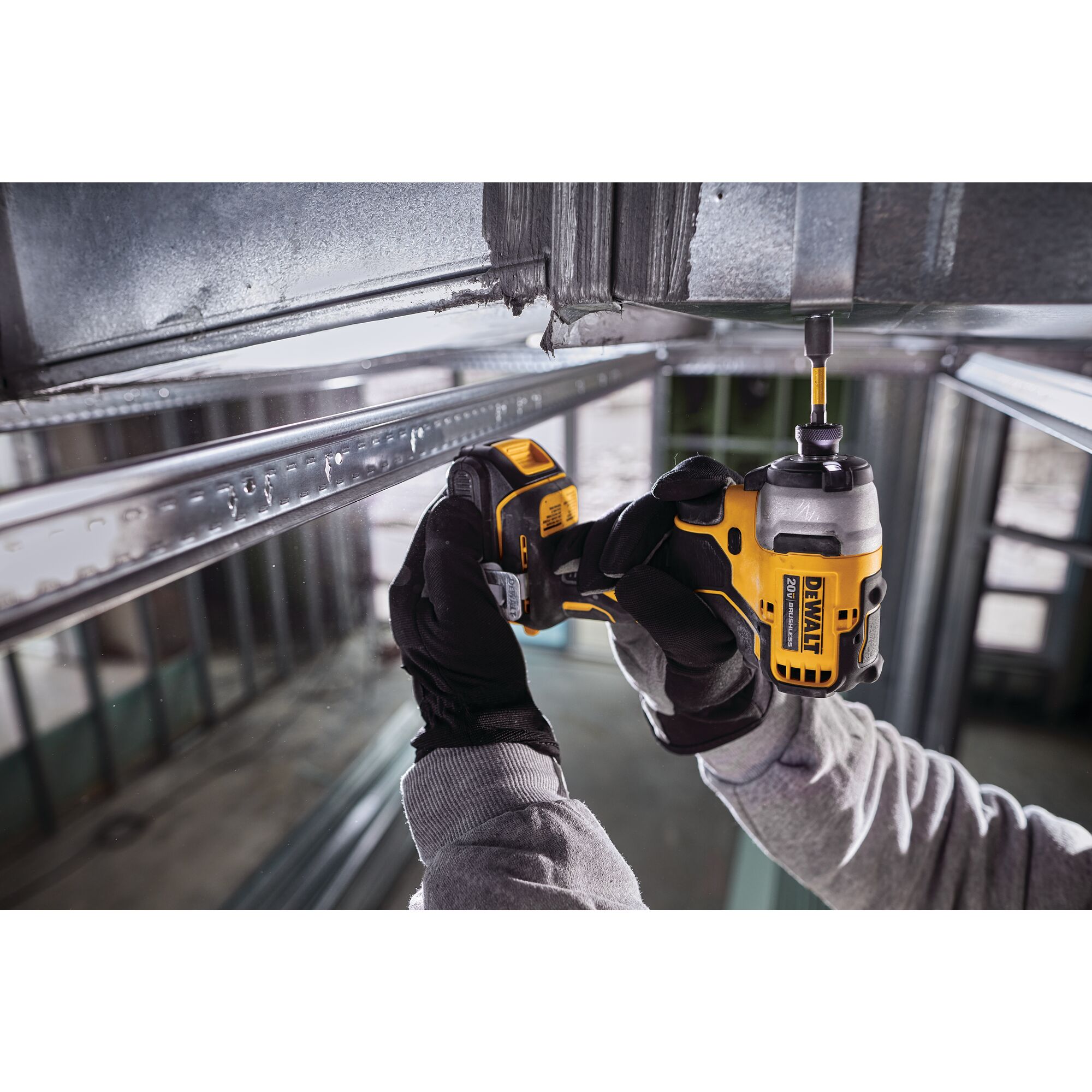 ATOMIC 20V MAX* Brushless Cordless Compact 1/4 in Impact Driver 
