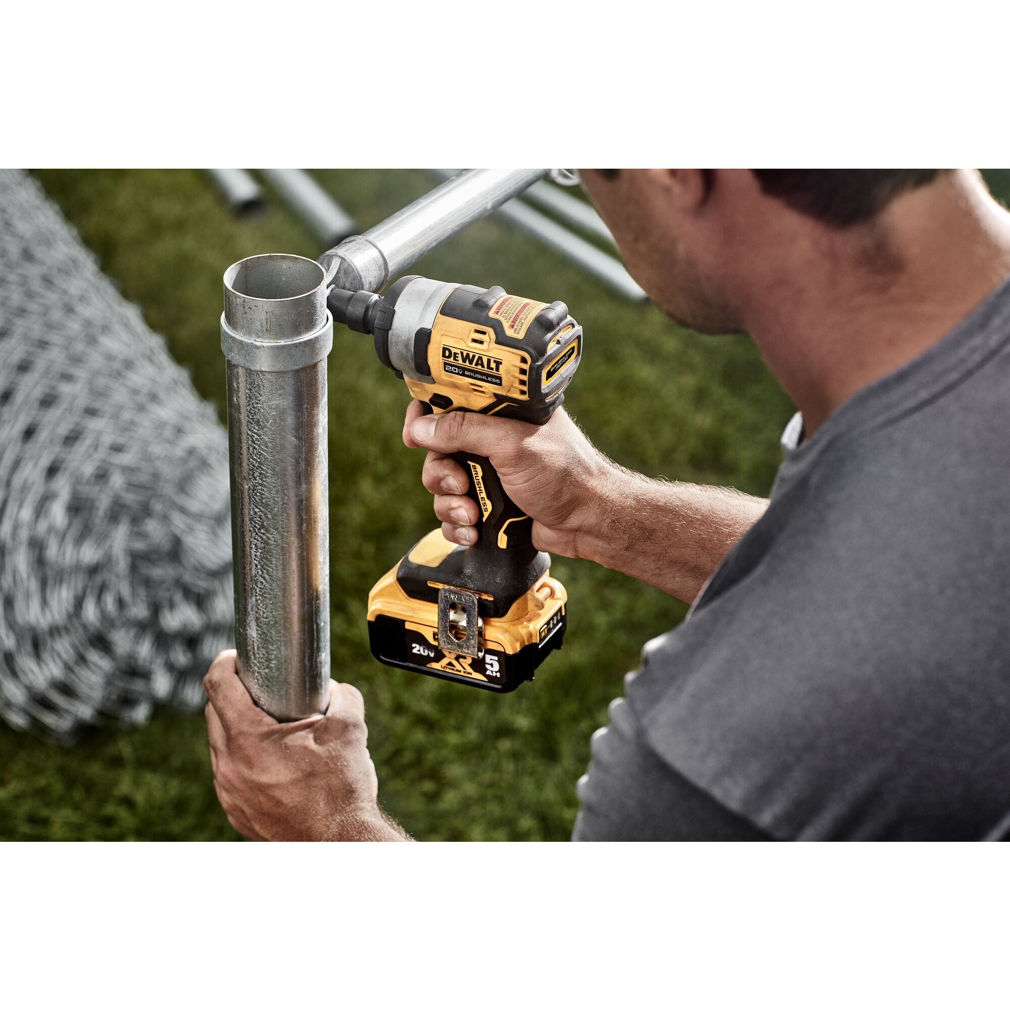 20V MAX* 1/2 in. Cordless Impact Wrench with Hog Ring Anvil Kit