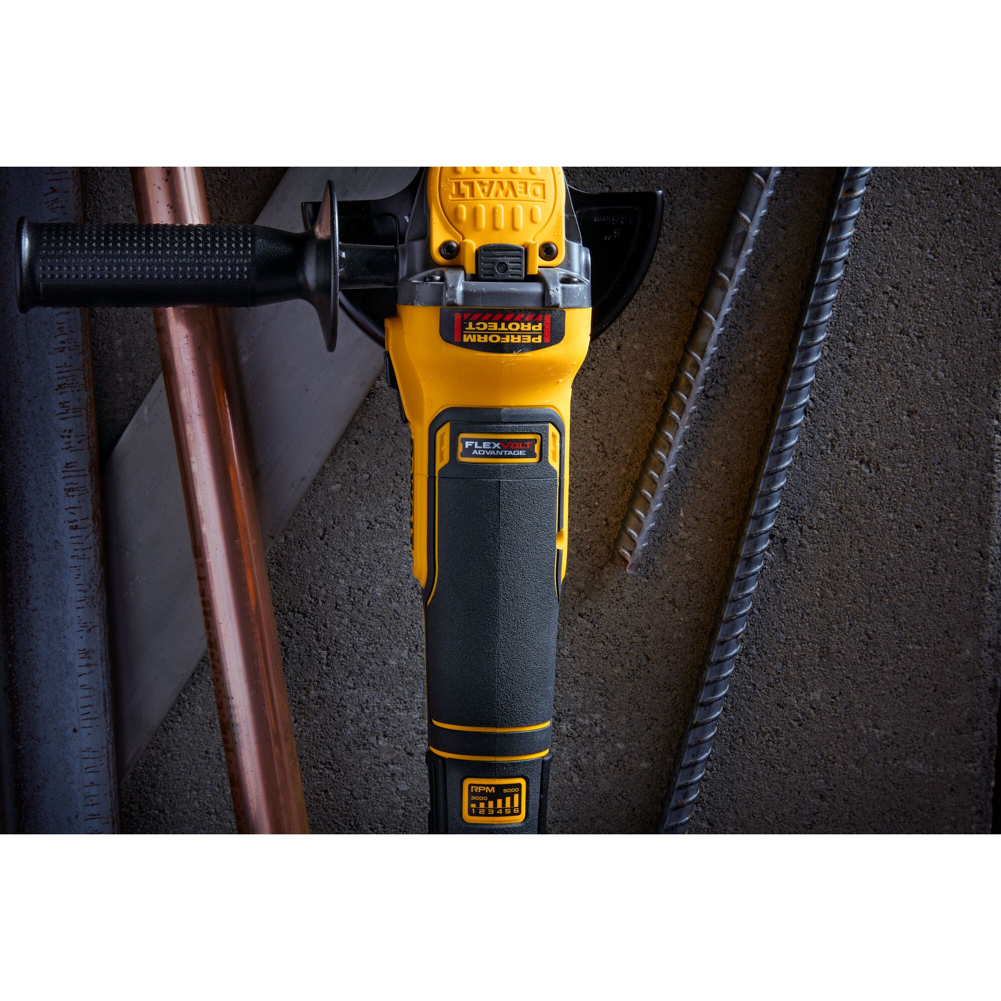 20V MAX 4.5 in. 5 in. Variable Speed Grinder with FLEXVOLT