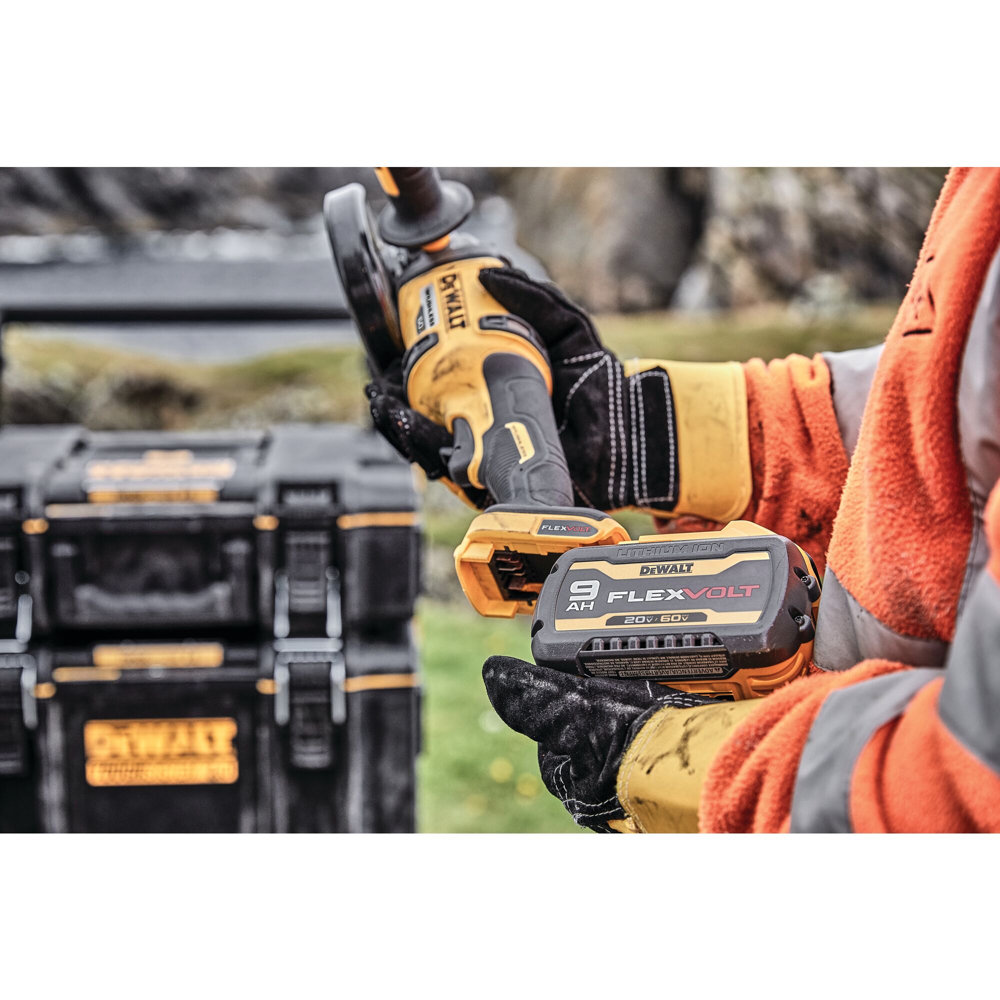 DEWALT FLEXVOLT 60V MAX* Angle Grinder with Kickback Brake, Tool Only 