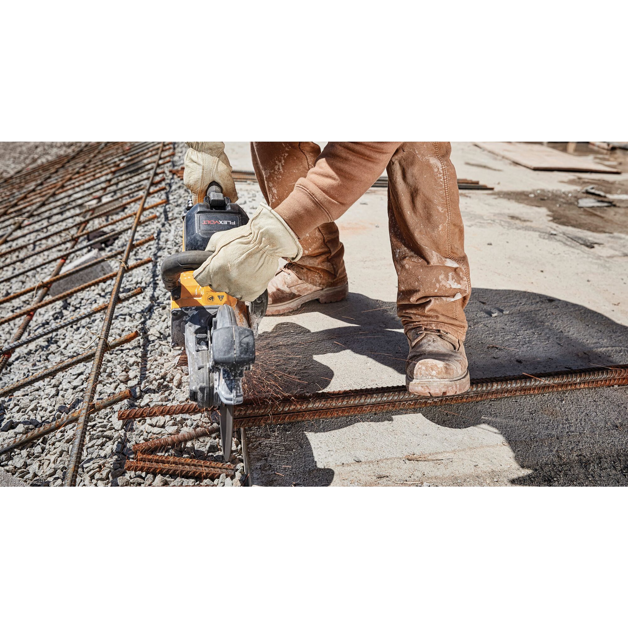 60V MAX Brushless Cordless 9 in. Cut Off Saw Kit DEWALT