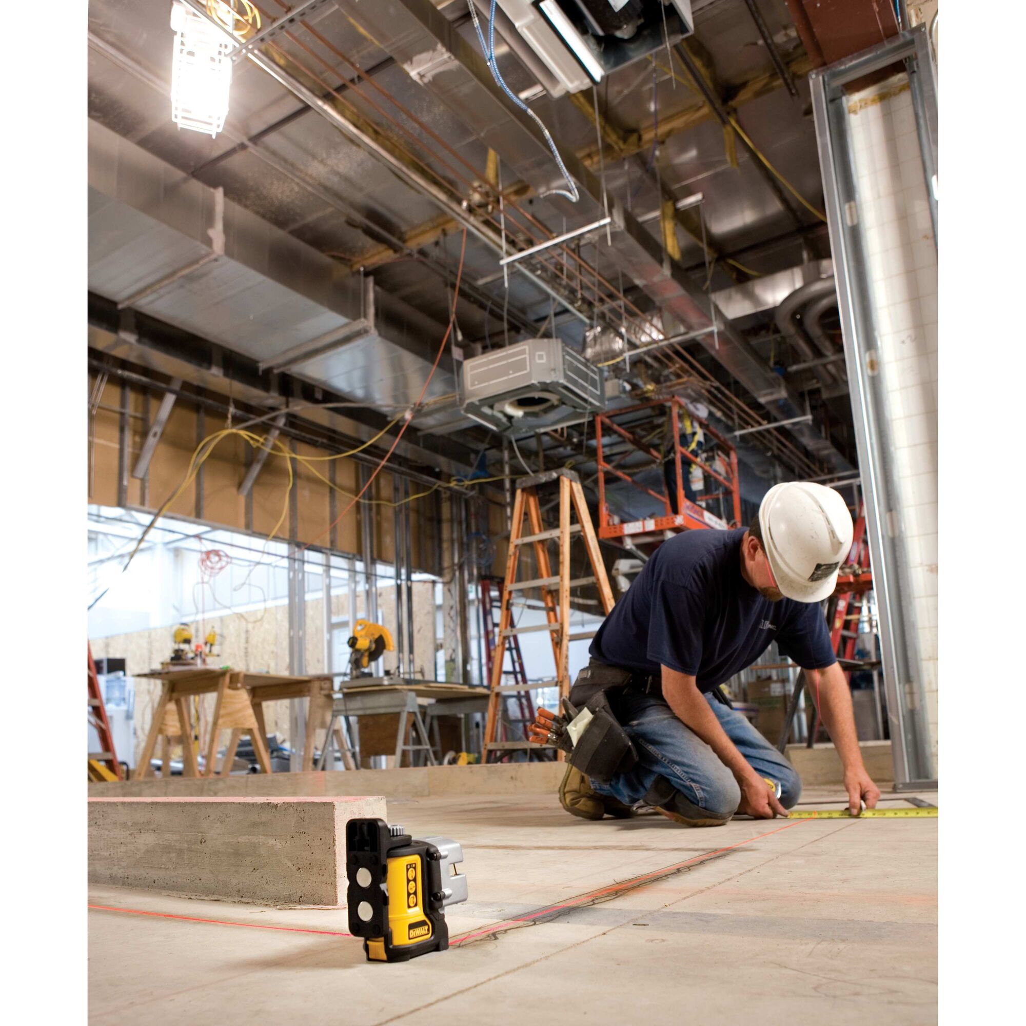 3 BEAM LINE LASER DEWALT