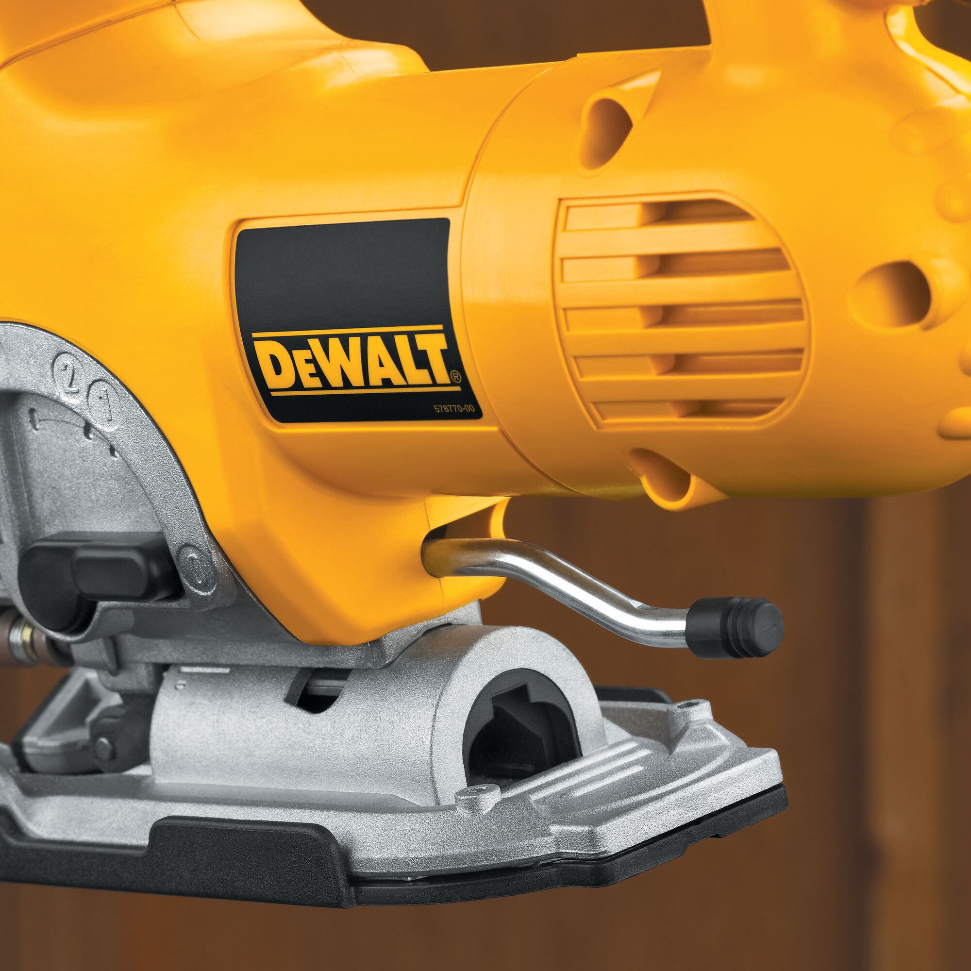 DeWalt DW331 Reconditioned Variable Speed Corded 110 Volt 701W T-Shank Jigsaw 