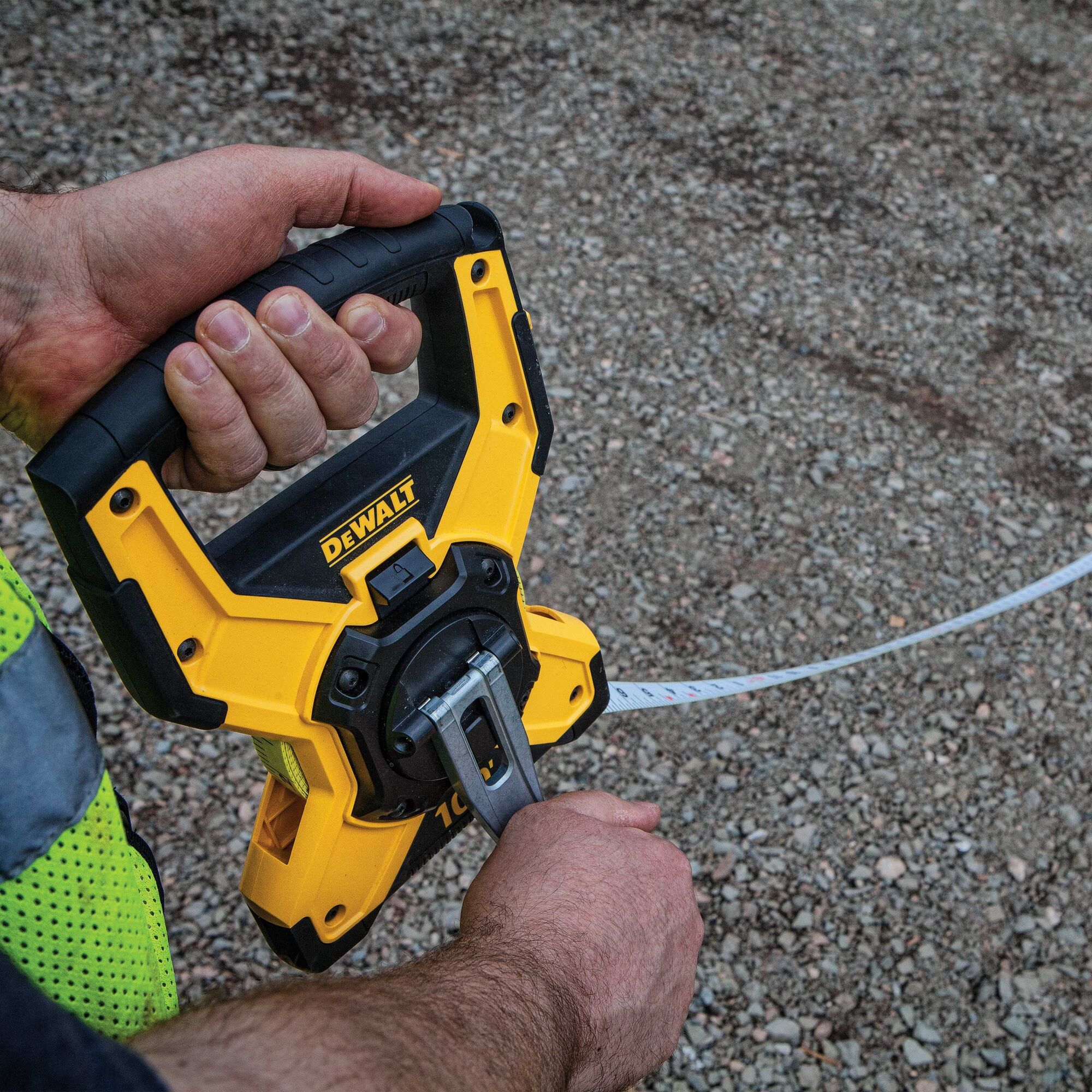 Dewalt 100 ft tape measure deals