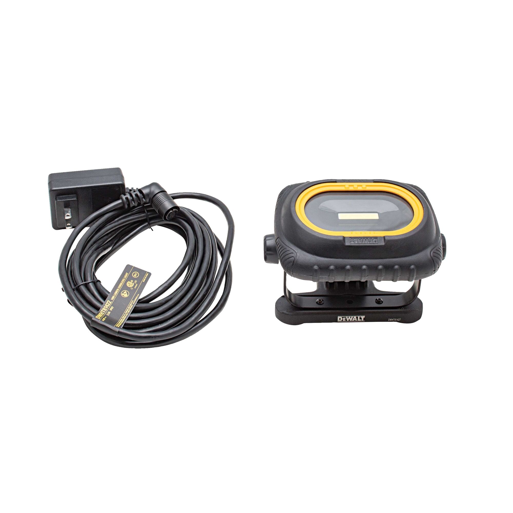 Dewalt 20v flashlight 1000 lumens deals