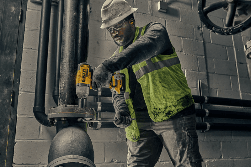 20V MAX XR(R) 1/2 in. High Torque Impact Wrench in use