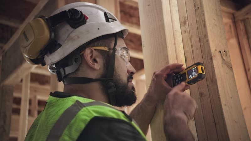 DEWALT Carpentry 30 second English Awareness Video