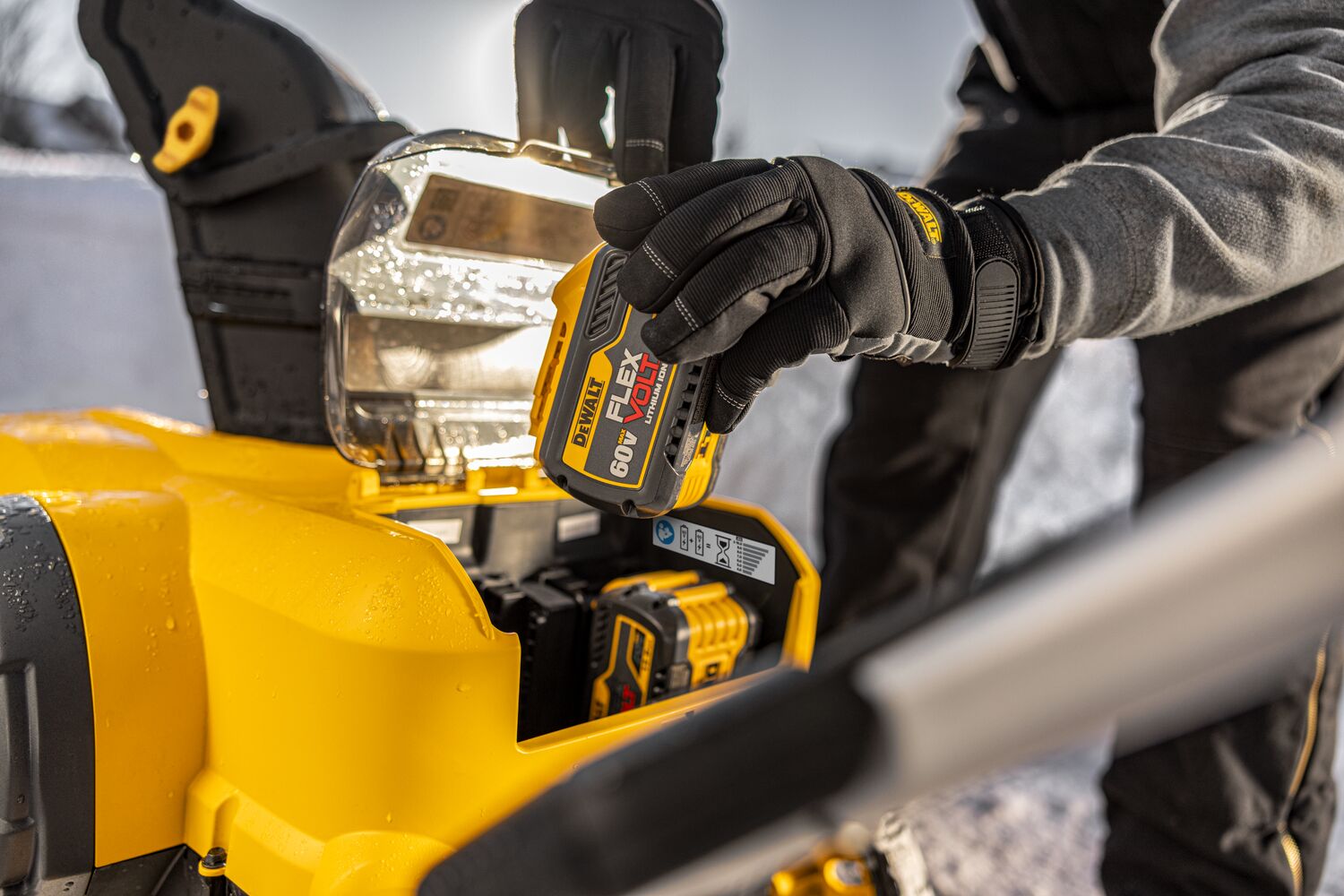 DEWALT Single-Stage Snow Blower Flexvolt image